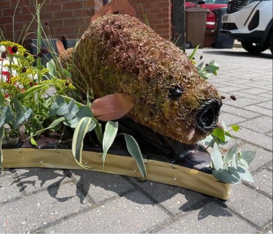 fish-by-nicolas-flower-lounge-2-