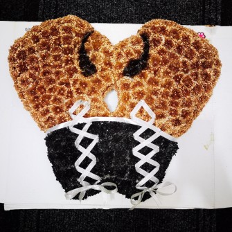 Boxing-gloves-by-Charlene-and-Neil-at-argyll-Flowers-west-dunbartonshire