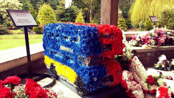 3D London Bus by Little Yellow House Flower Shop 4