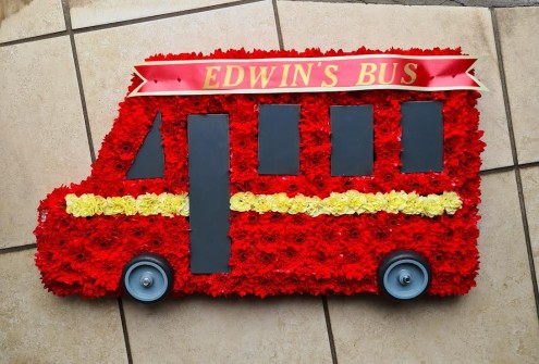 87-bus-by-the-flower-shop-kilsyth-glasgow