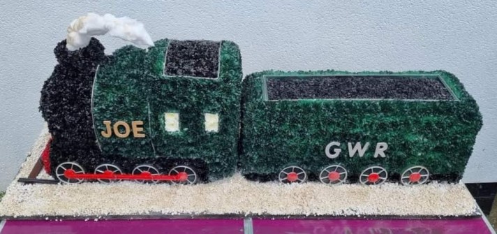 Trainby-Amy-Gough-at-Enchanted-Florist2