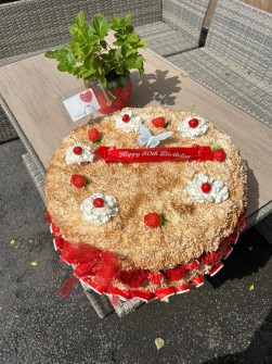 cake-2-by-Elle-at-The-Flower-Stall-in-Southampton-