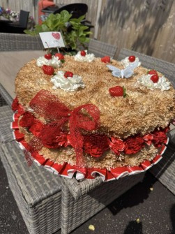cake-by-Elle-at-The-Flower-Stall-in-Southampton-