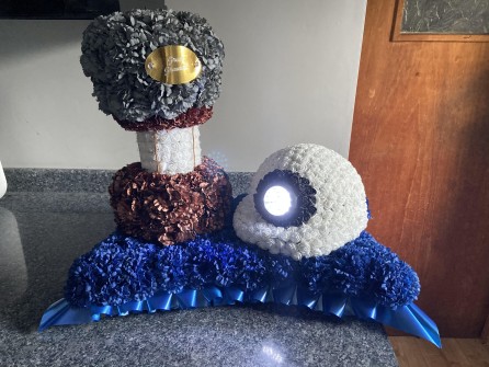 Miners-Tribute-by-Louise-at-Happy-Hour-Flowers-Gifts-2-2