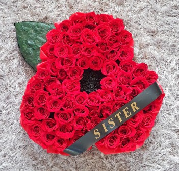 Poppy Shellbelles florist of caddington