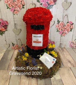 Postbox-2-by-Debbie-Carly-and-Dawn-at-Artistic-Florist-Gravesend