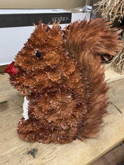 Squirrel-by-Emma-armour-at-Fabulous-Flowers-in-Barnsley-South-Yorkshire